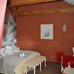 Le Clos Margot Bed and Breakfast 4*