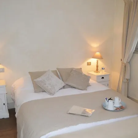 Le Clos Margot Bed & Breakfast 4*