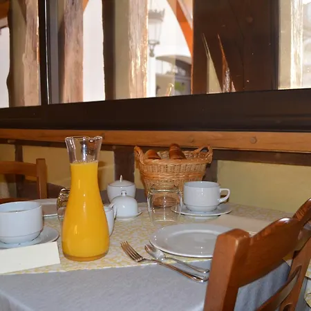 Le Clos Margot Bed & Breakfast 4*