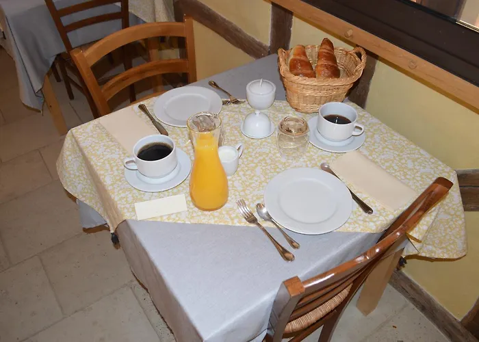 Le Clos Margot Bed and Breakfast